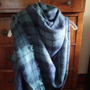 Plaid "blanket" scarf